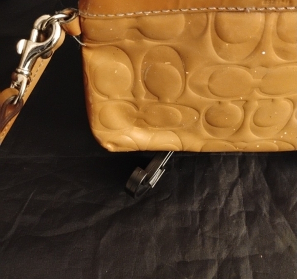 Vintage Coach Tan Patent Leather Wristlet with Signature Embossing - Picture 6 of 7